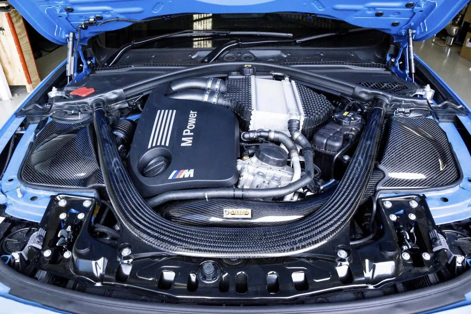 Układ dolotu zimnego powietrza Armaspeed BMW M3 F80 M4 F8x 1