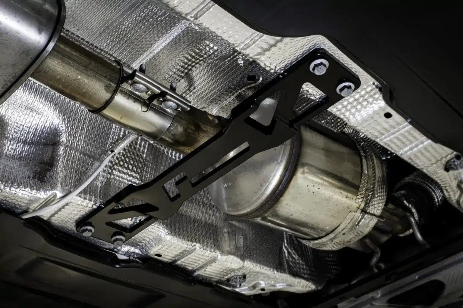 Supporto di rinforzo del telaio Racingline anteriore MQB 6