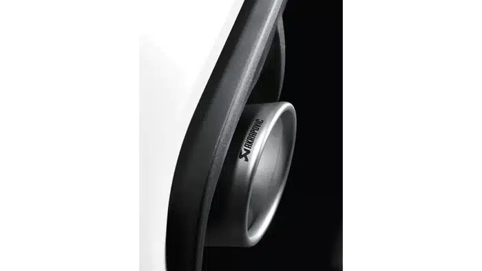 Système d'échappement Akrapovic Slip-On pour Abarth 500 500C 4