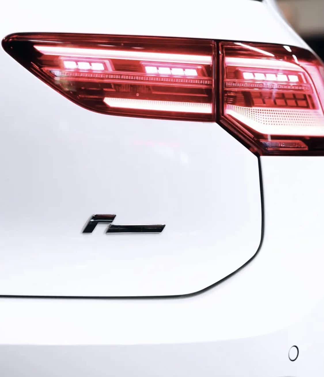 Racingline badge Black Silver 4