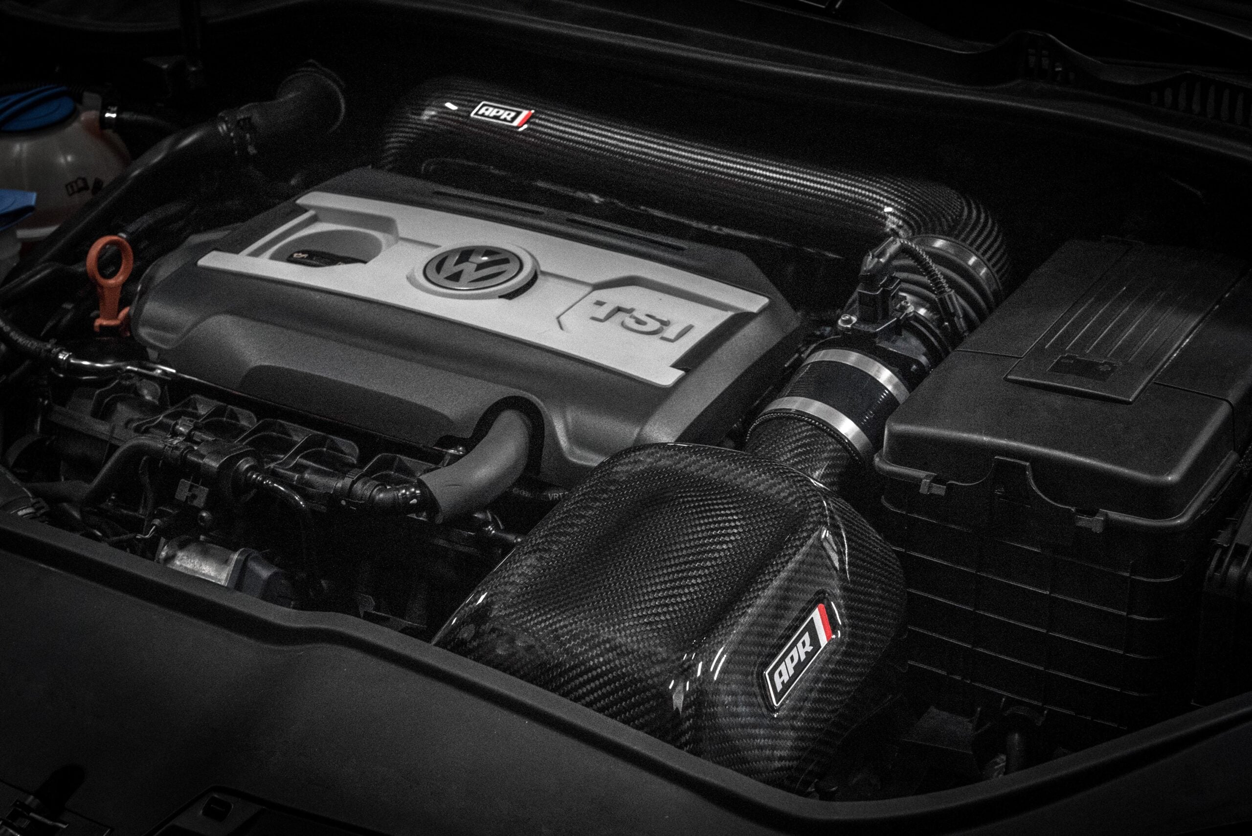 Układ dolotowy turbosprężarki APR Carbon do Golfa 6 GTI, Scirocco, Leona 2 FR 2.0 TSI EA888