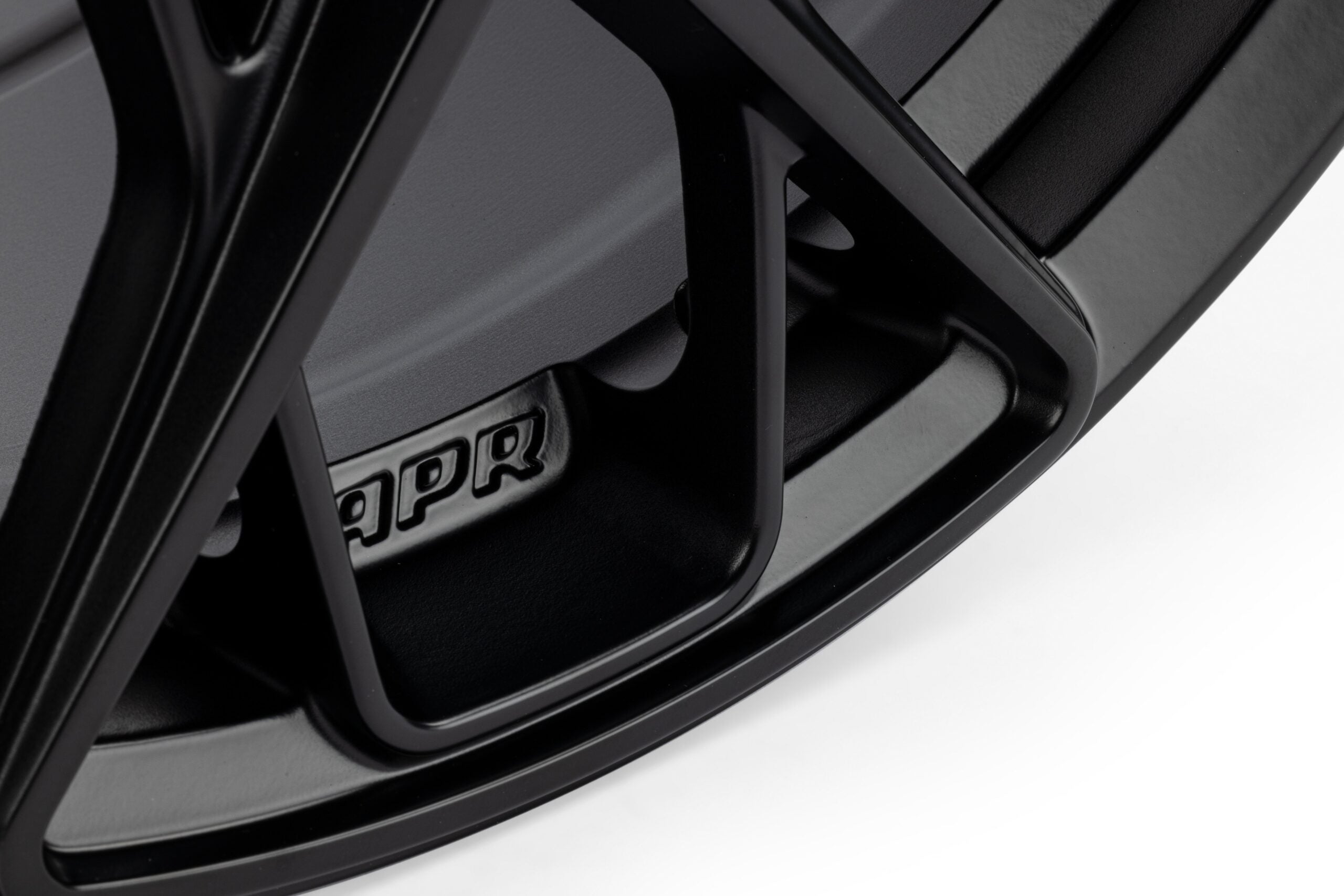 APR – Flow Formed Velg A02 18×8.5, 5×112 ET45 in Zwart