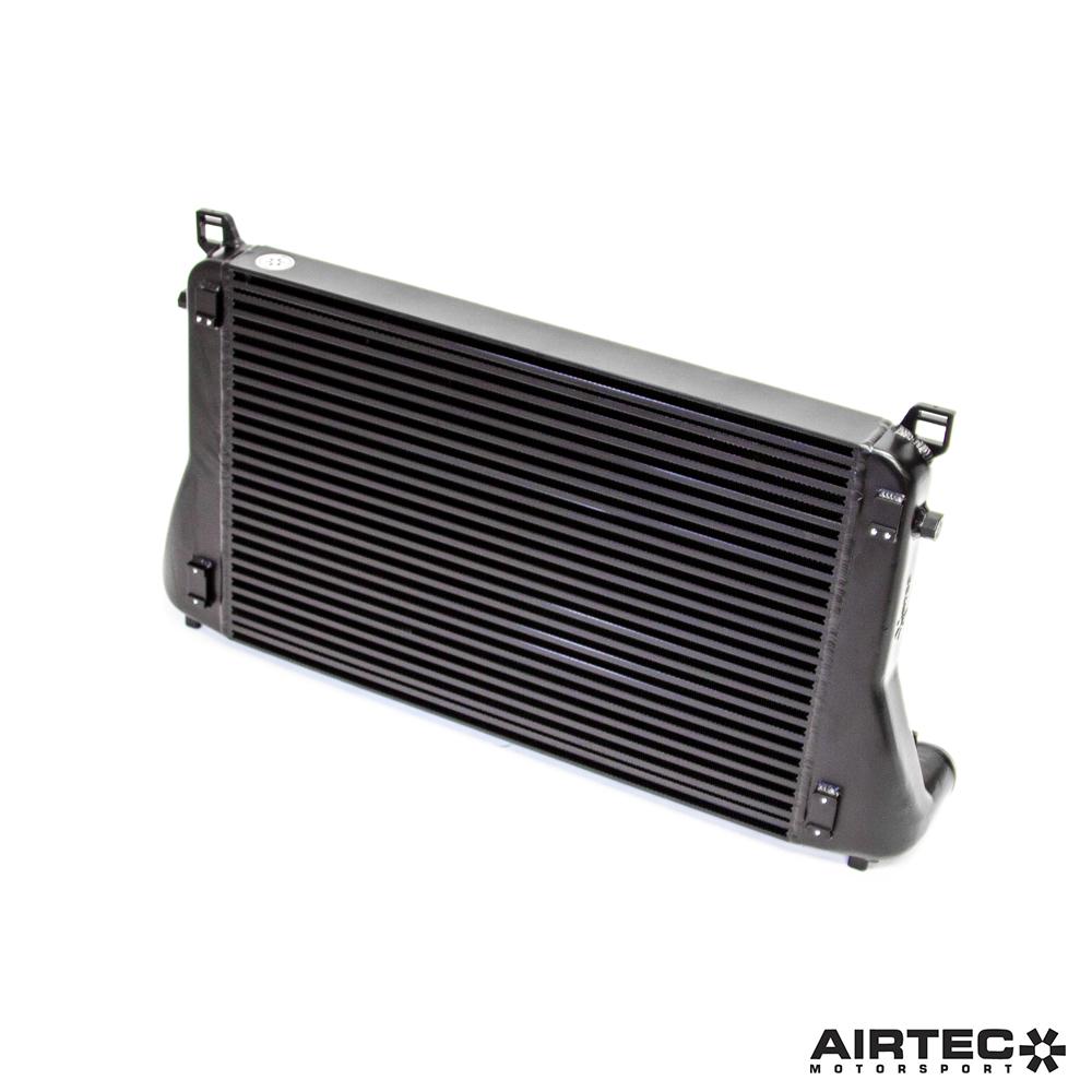 Intercooler Airtec pour moteurs VAG 1.8 et 2.0 TFSI EA888.4 (S3 8Y, Golf 8 GTI R)1