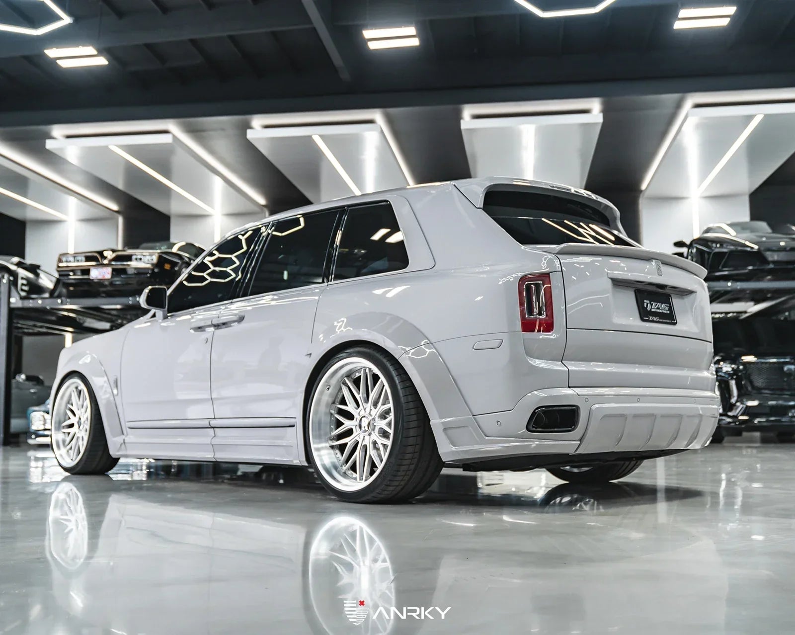 Abbassamento Airmatic per Rolls Royce Cullinan 3
