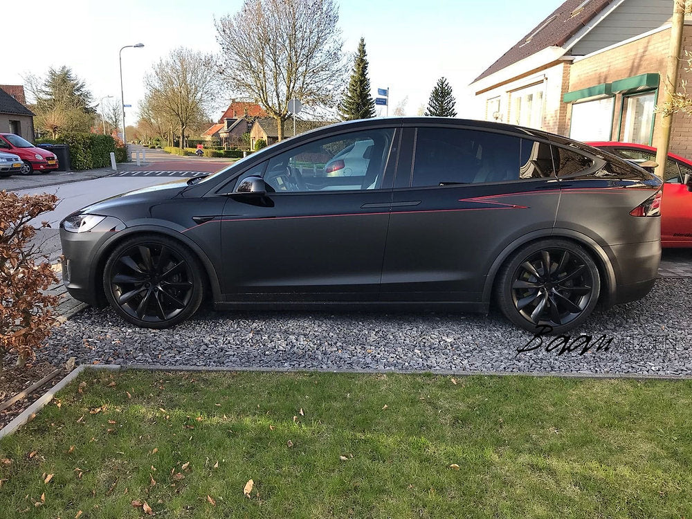 Abbassamento Airmatic con sospensioni pneumatiche Tesla Model X