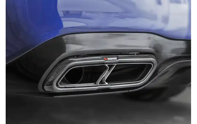 Akrapovic - Zestaw błyszczących końcówek wydechu - Mercedes AMG E63/S W213