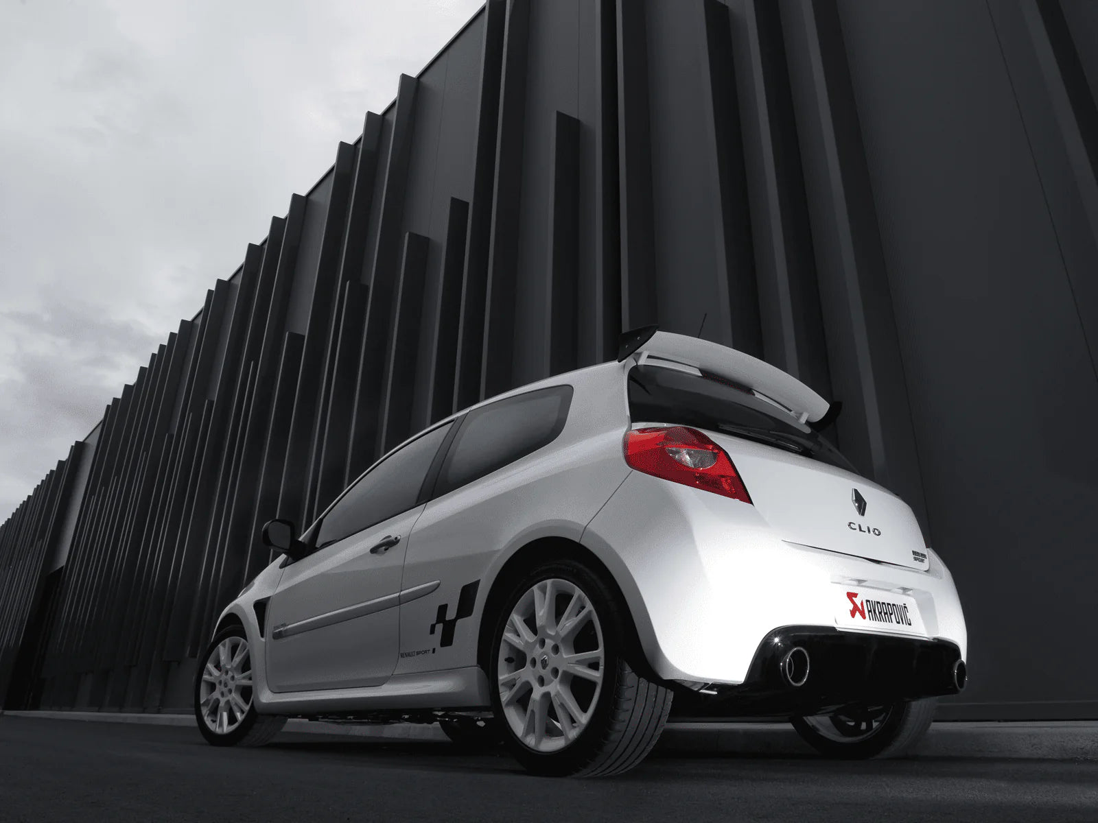 Akrapovič - Slip-On Line SS - Renault Clio 3 RS 200