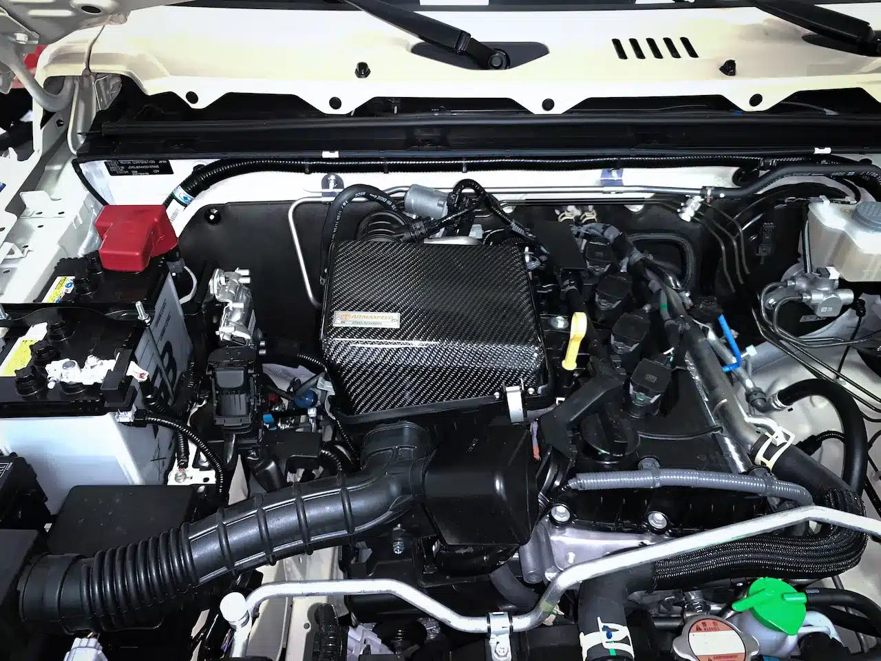 Armaspeed - Wlot powietrza karbonowy - Suzuki Jimny Mk4