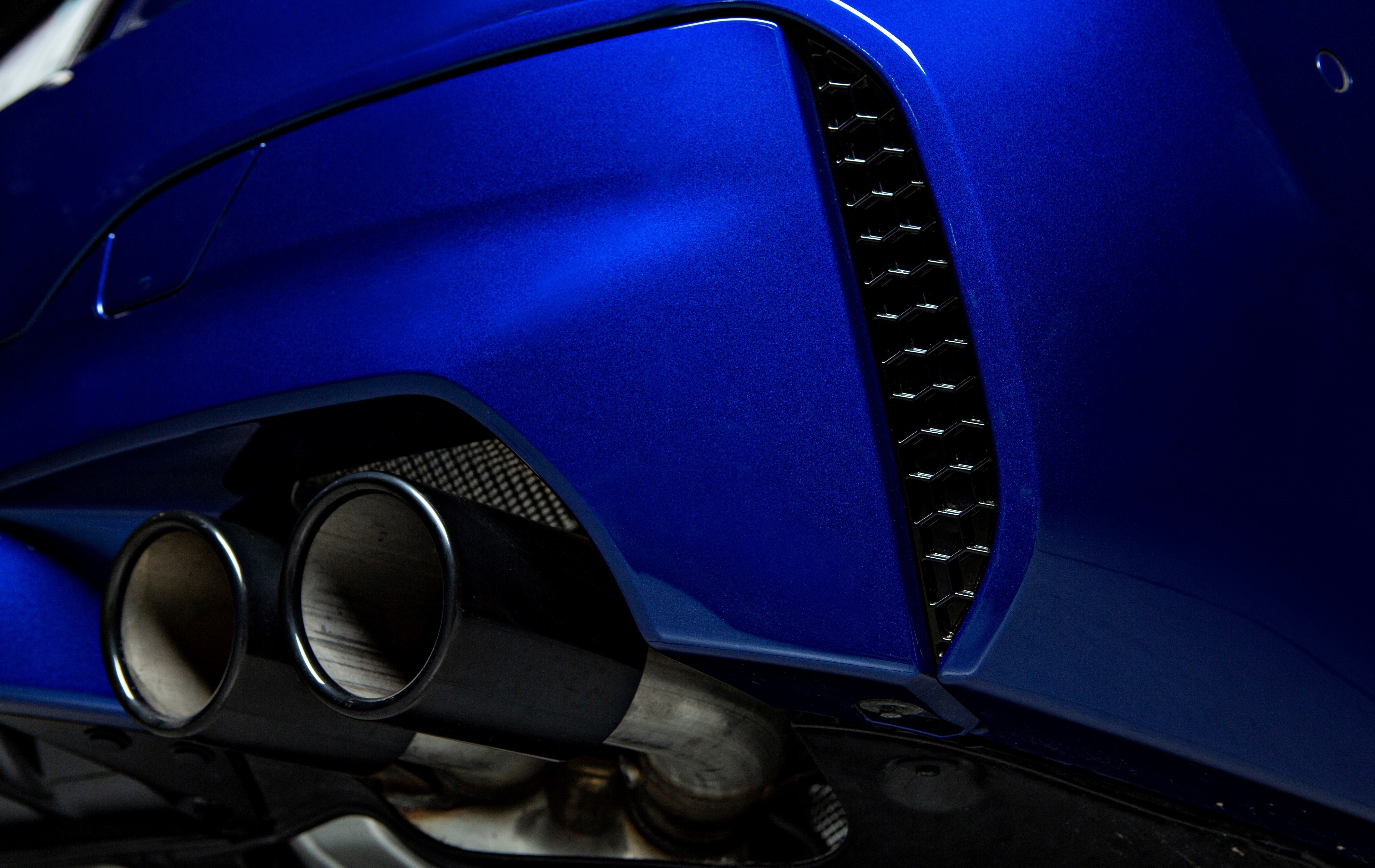 Acexxon Honeycomb reflector deletes BMW M5 F90