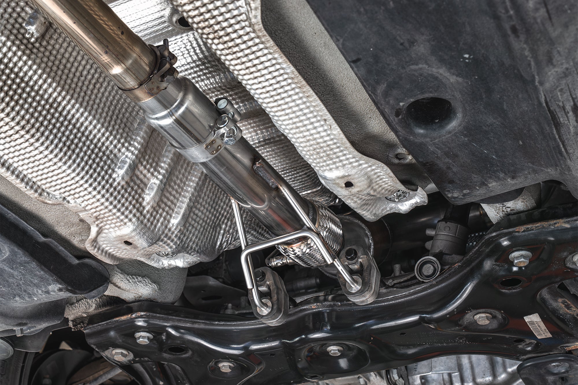 Scorpion Decat Downpipe Volkswagen UP GTI-3