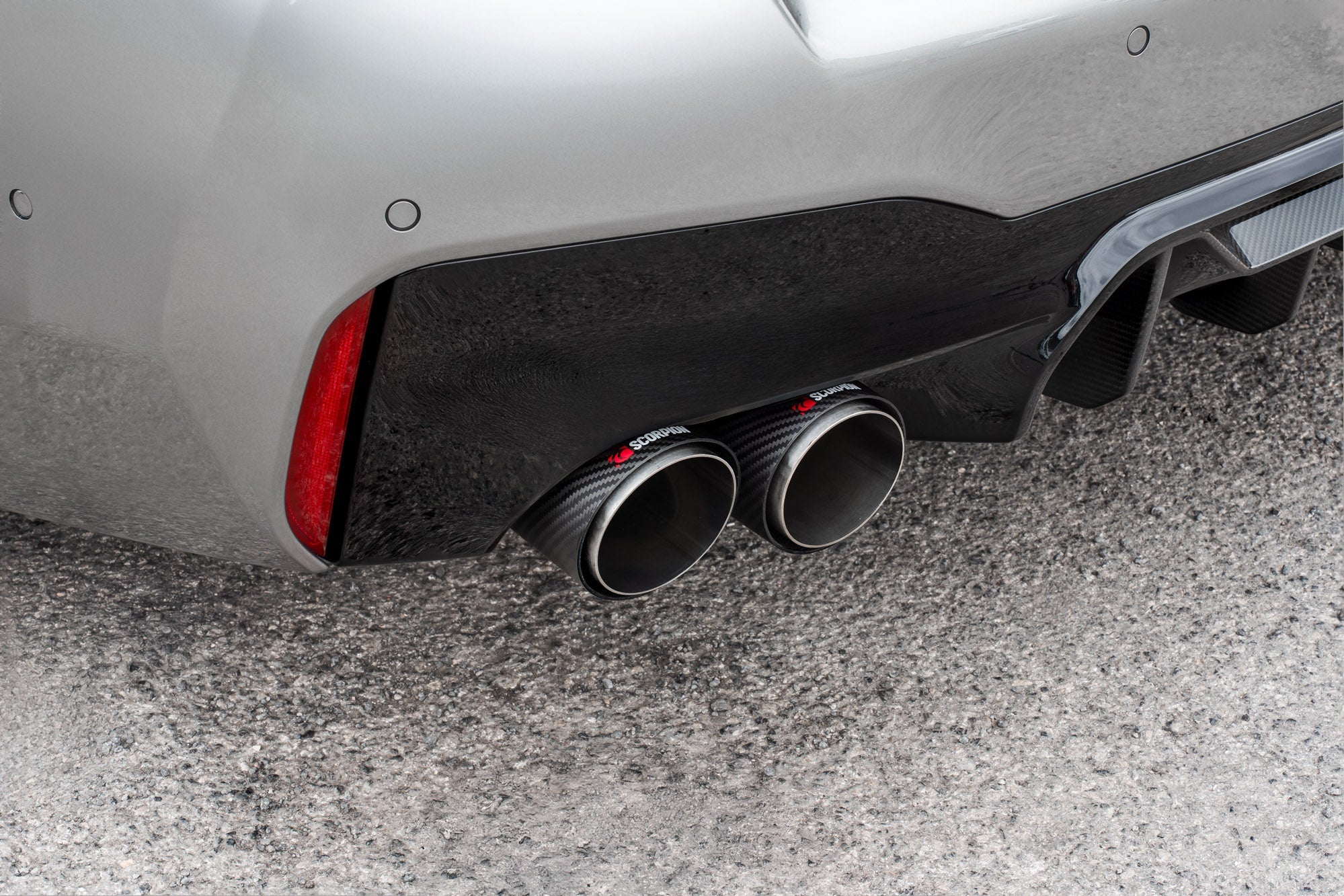 Scorpion Half uitlaat BMW M5 F90-5