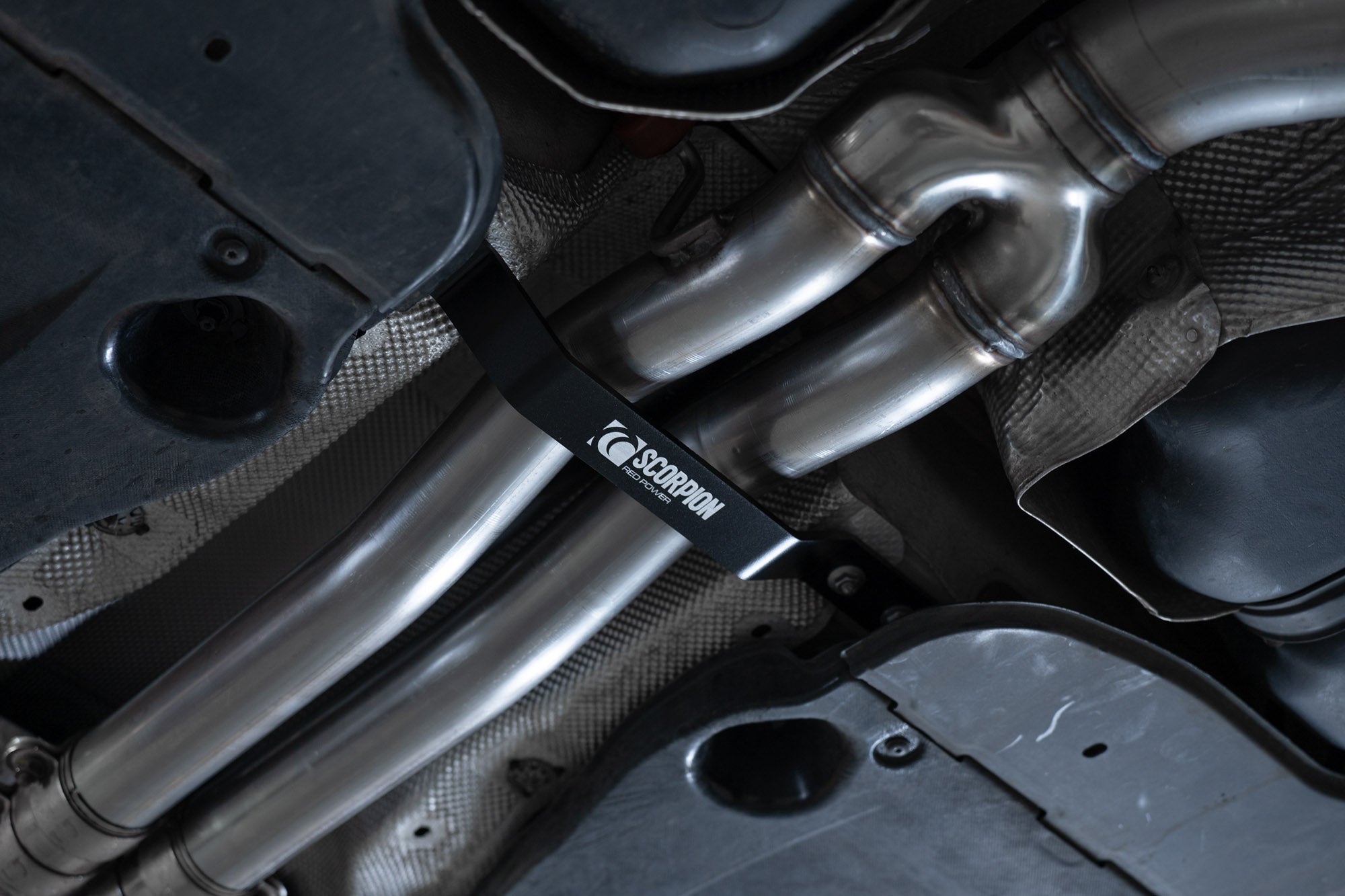Scorpion Lower Center Brace Audi RSQ3 F3-2