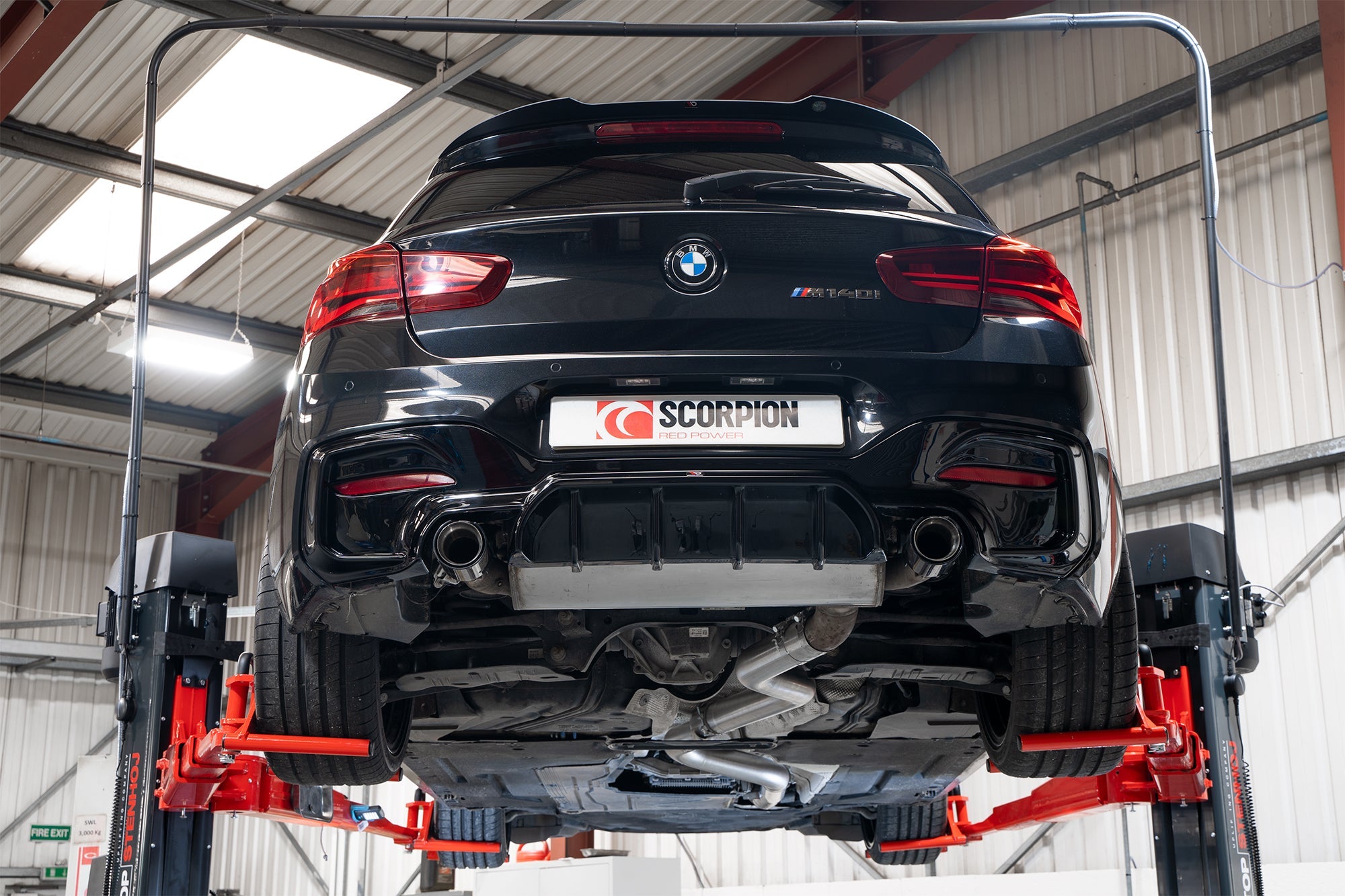 Échappement Scorpion avec suppression du FAP et résonateur pour BMW 140i / 240i F2x-2