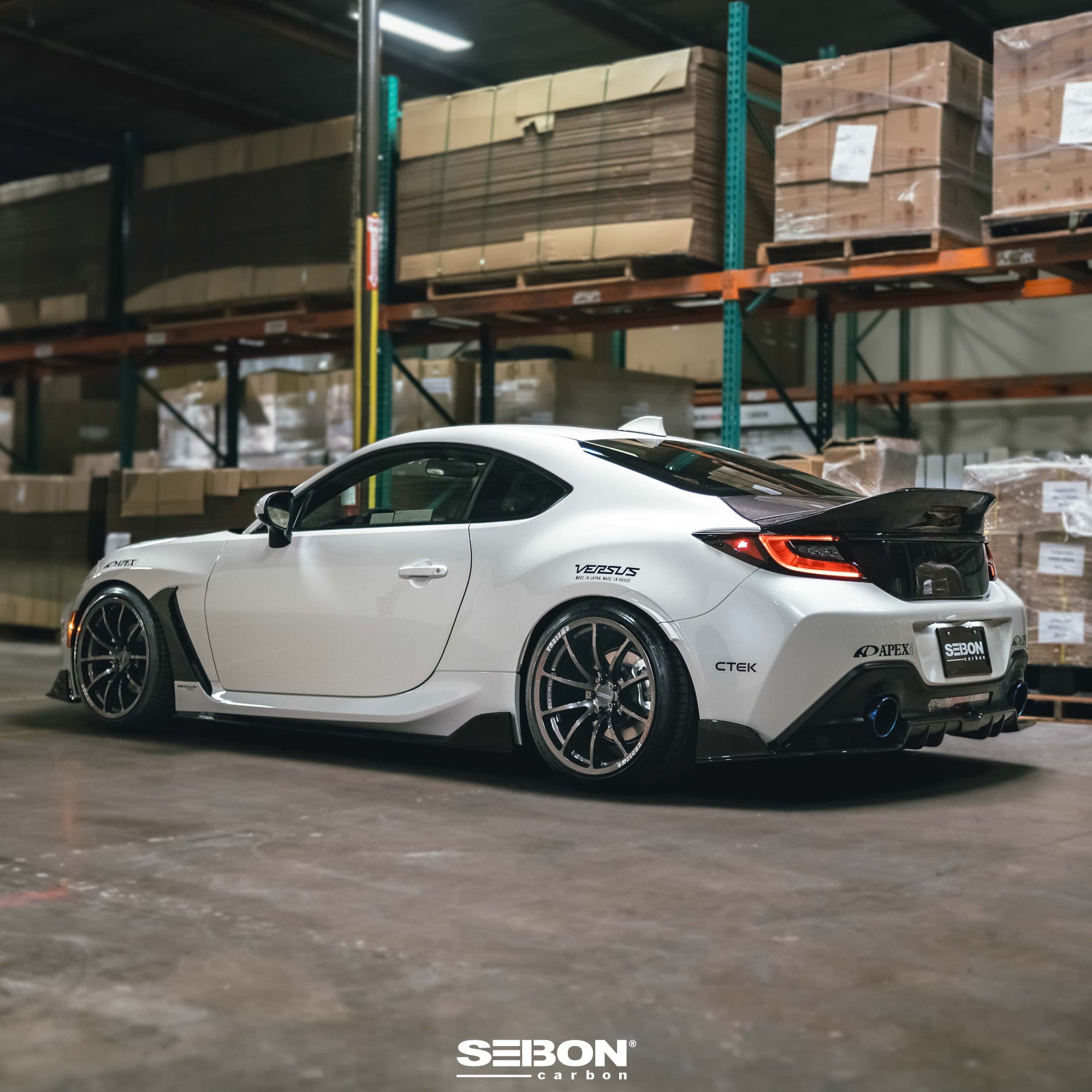 Seibon MB-Style Carbon Fiber Kofferbak Toyota GR86 / Subaru BRZ ZD8-7