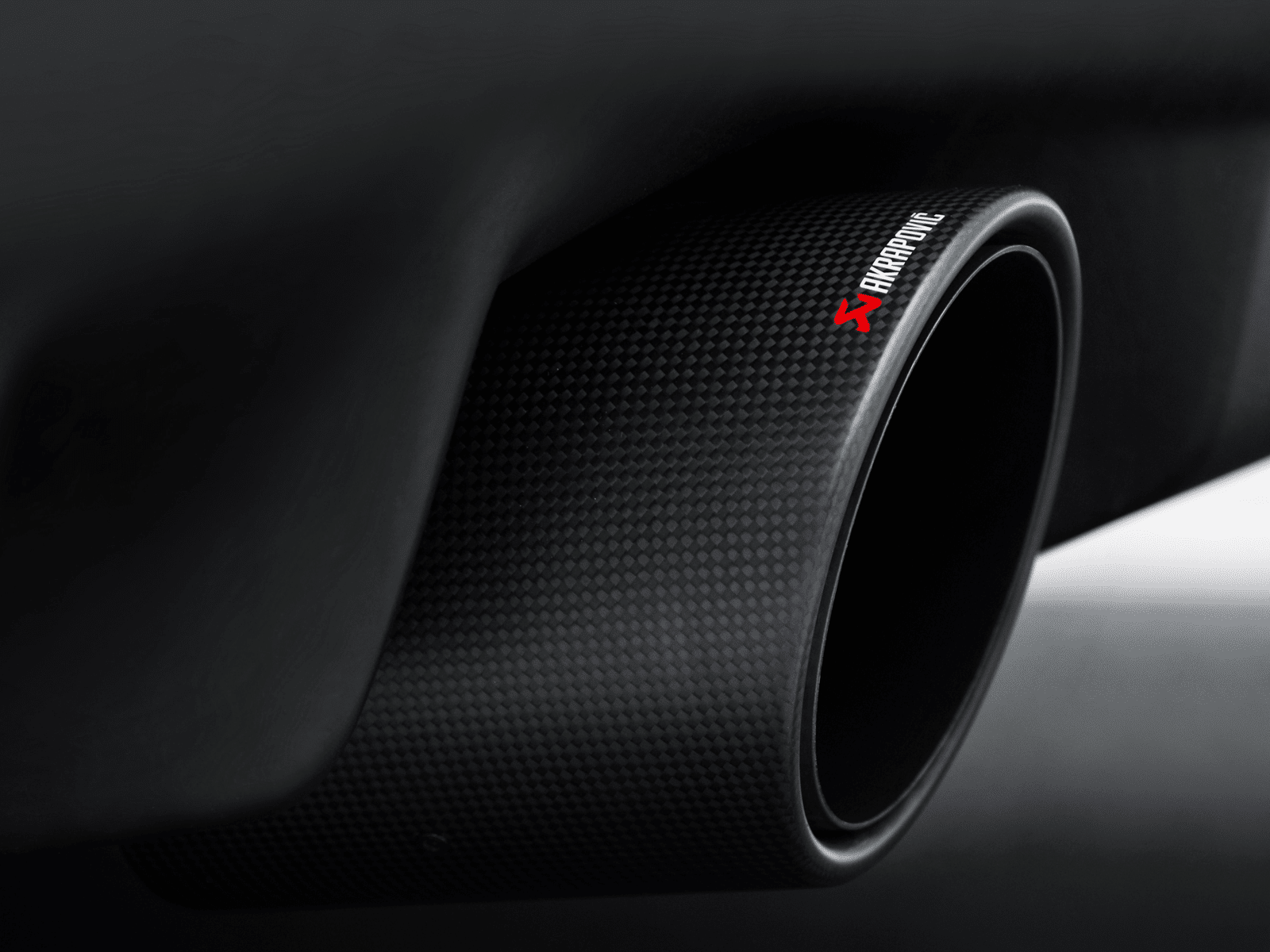 Akrapovič End Piece Set Carbon Nissan 370z 1