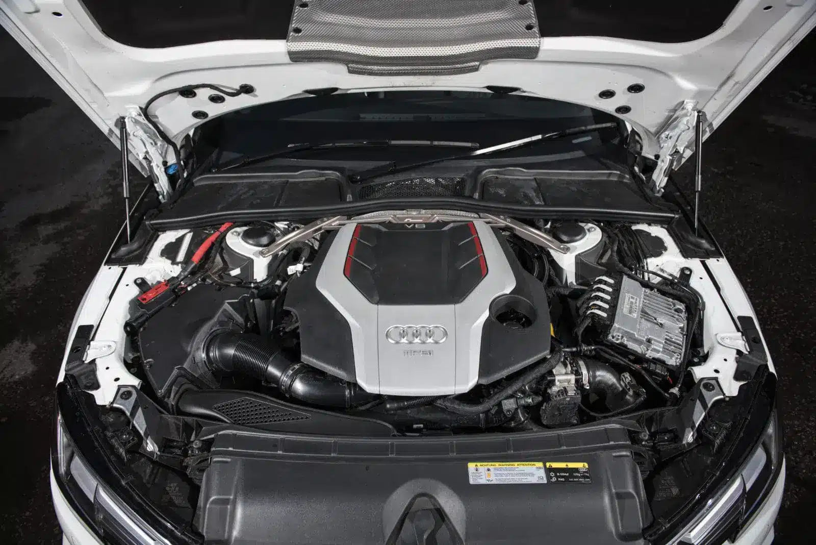 Racingline Verstevigingsbeugel Audi A4 S4 A5 S5 B9 6