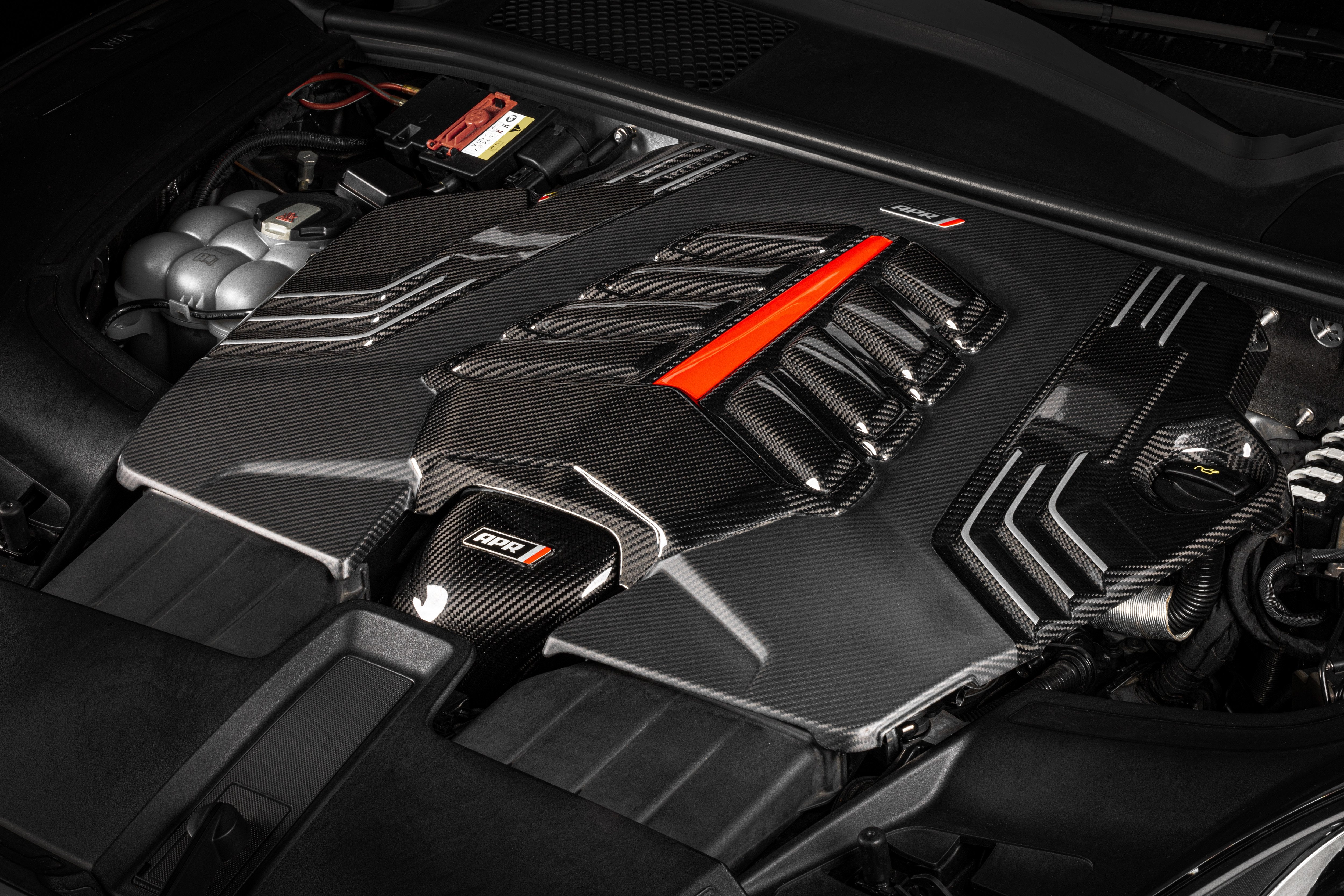 APR Motorafdekking Audi RSQ8 / Lamborghini Urus / Cayenne 4.0T