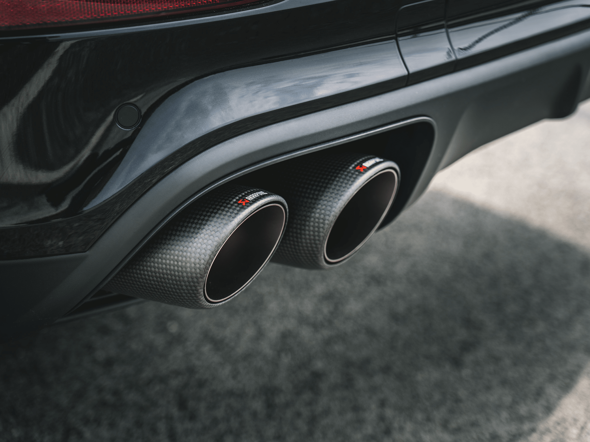 Akrapovič End Piece Set Carbon Porsche 536 Cayenne E3 1