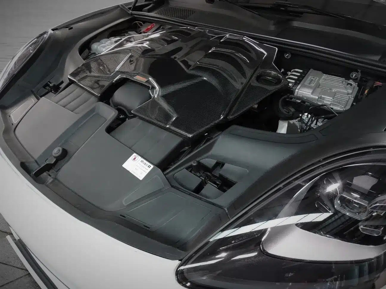 Armaspeed Luftansaugung Carbon Porsche Cayenne Gen3 Hybrid 6