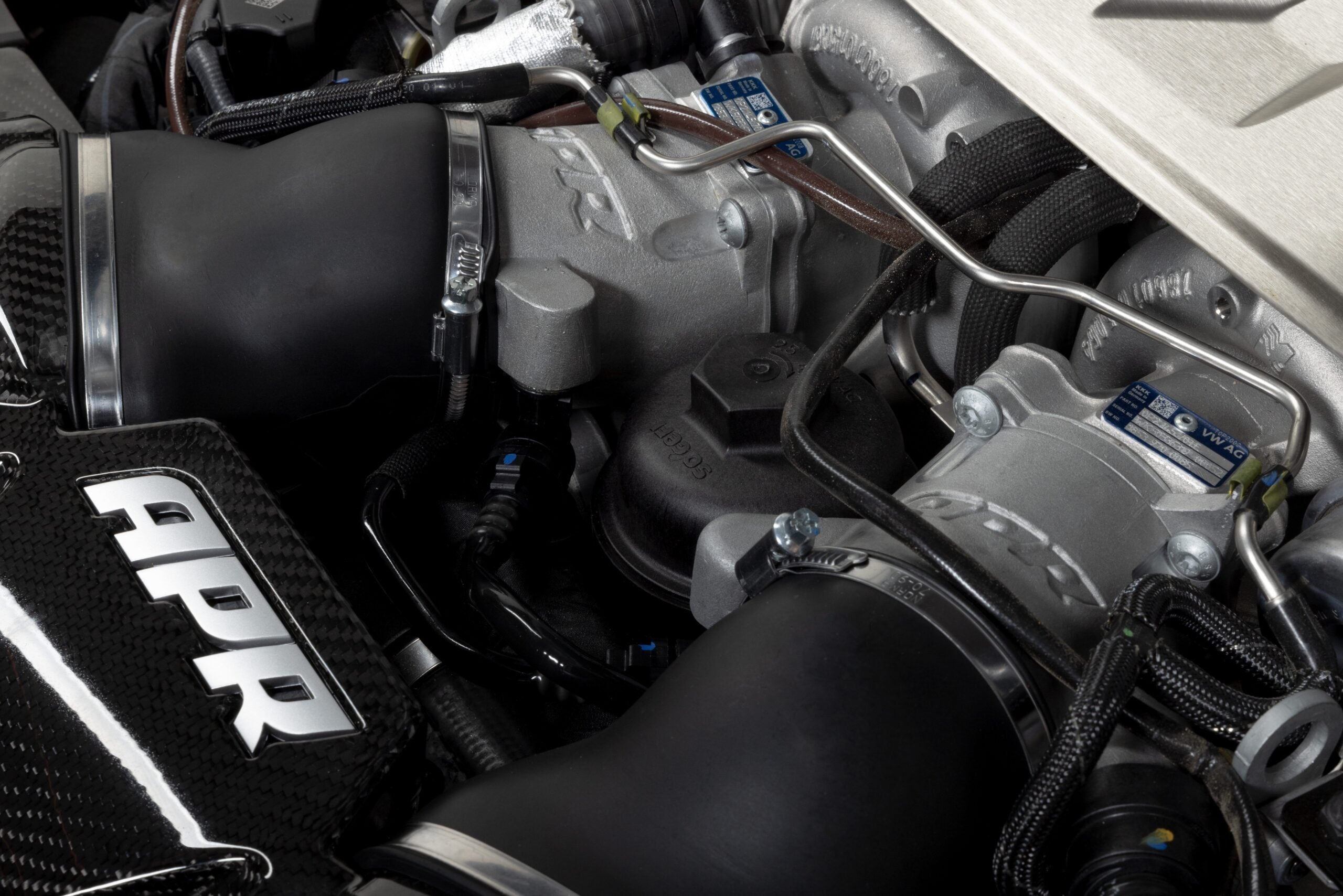 APR Carbon Air Intake for Audi RS6 C8 and RS7 C8 – Performance Improvement