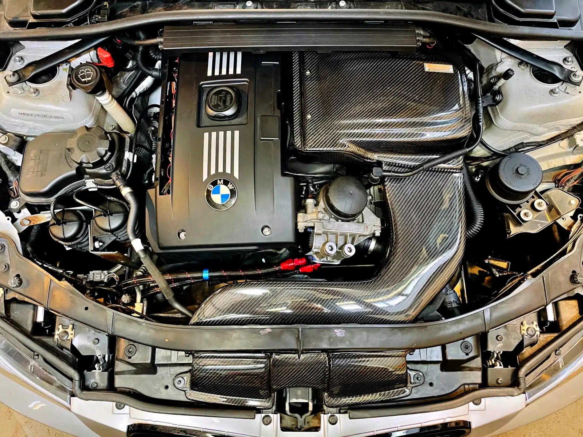 Armaspeed Luchtinlaatsysteem BMW 335i E9x N54 1