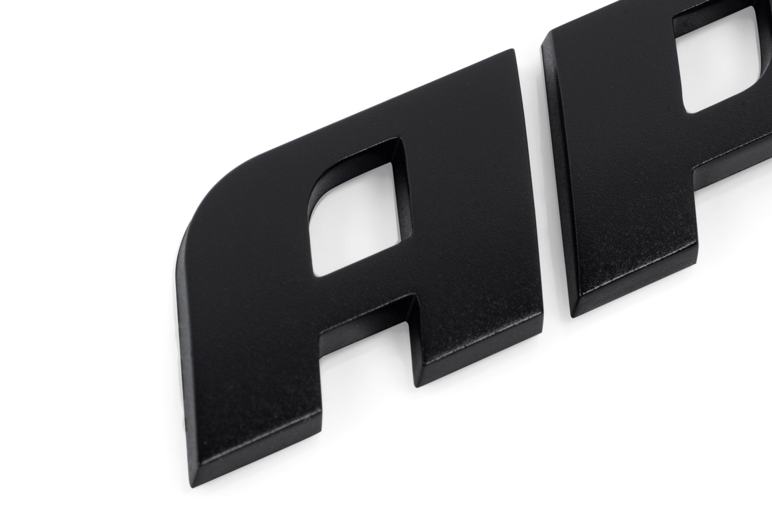 APR – 3D Dome Badge in Satijnzwart Uitvoering