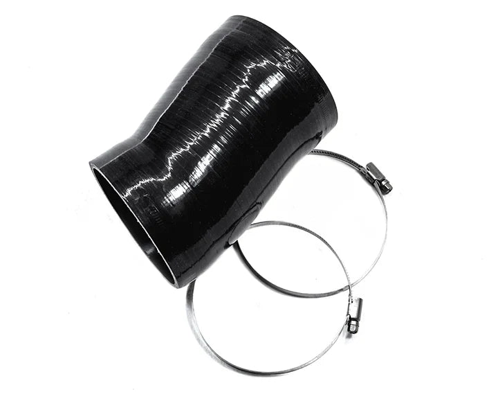 Adaptateurs en silicone IE pour turbocompresseurs avec admission en carbone Audi 2.5T 01