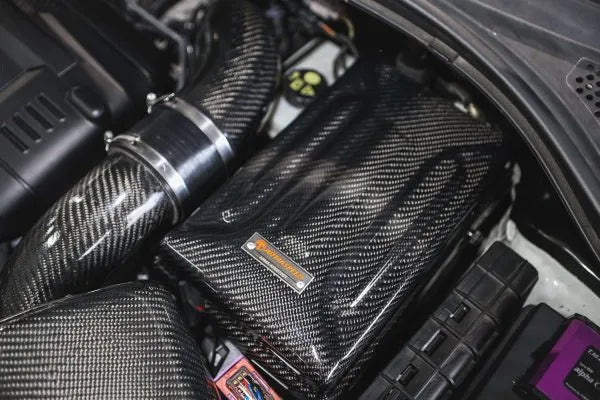 Armaspeed Carbonfaser-Batterieabdeckung für Audi S3 8V / Golf 7 GTI / Golf 7 R / Leon 3 Cupra / Octavia 5E VRS-2