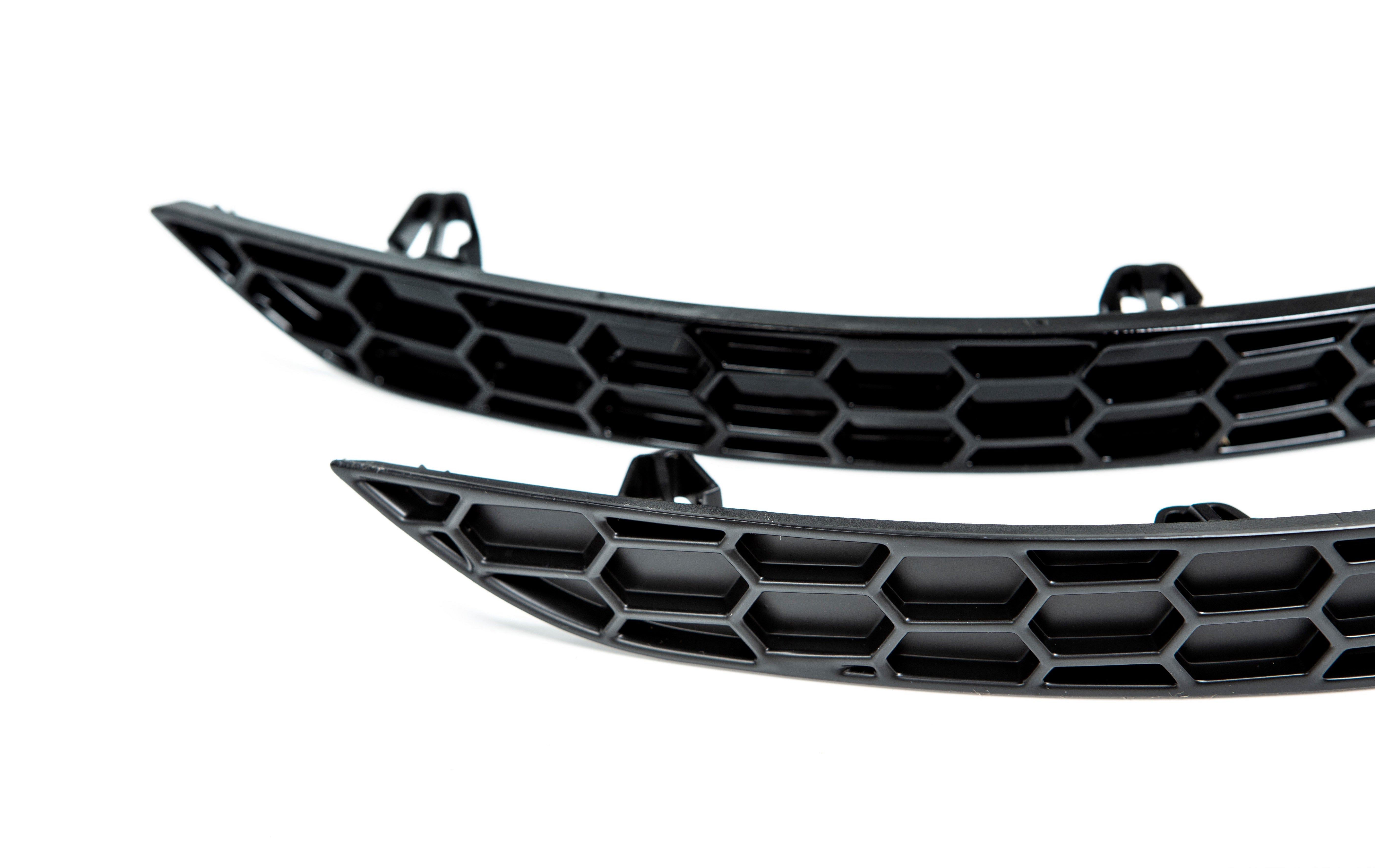 Acexxon Honeycomb reflector deletes Audi S3 / RS3 8V