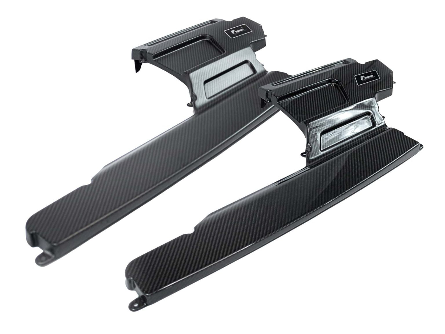 Amélioration du cache d'admission en carbone Racingline R600 pour Golf 7 GTI / Leon 3 Cupra / S3 8V / TT-1