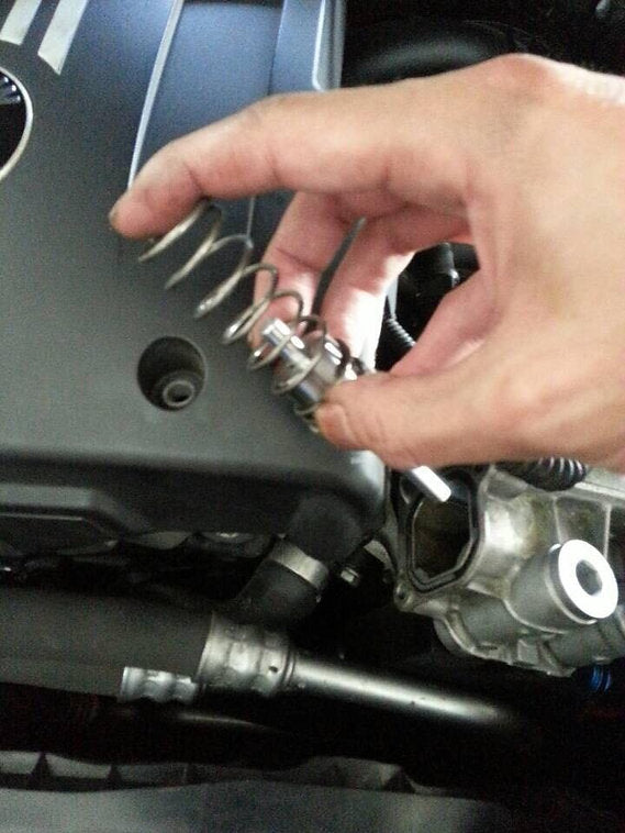 Oil Temperature Thermostat for BMW 135i 2