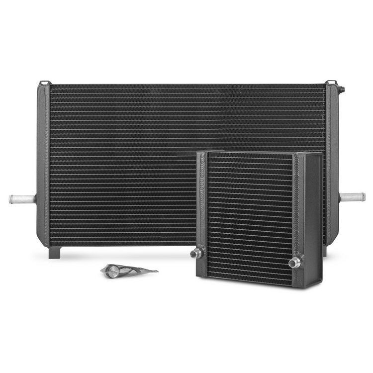 Radiateur de compétition Wagner pour CLA 45 AMG