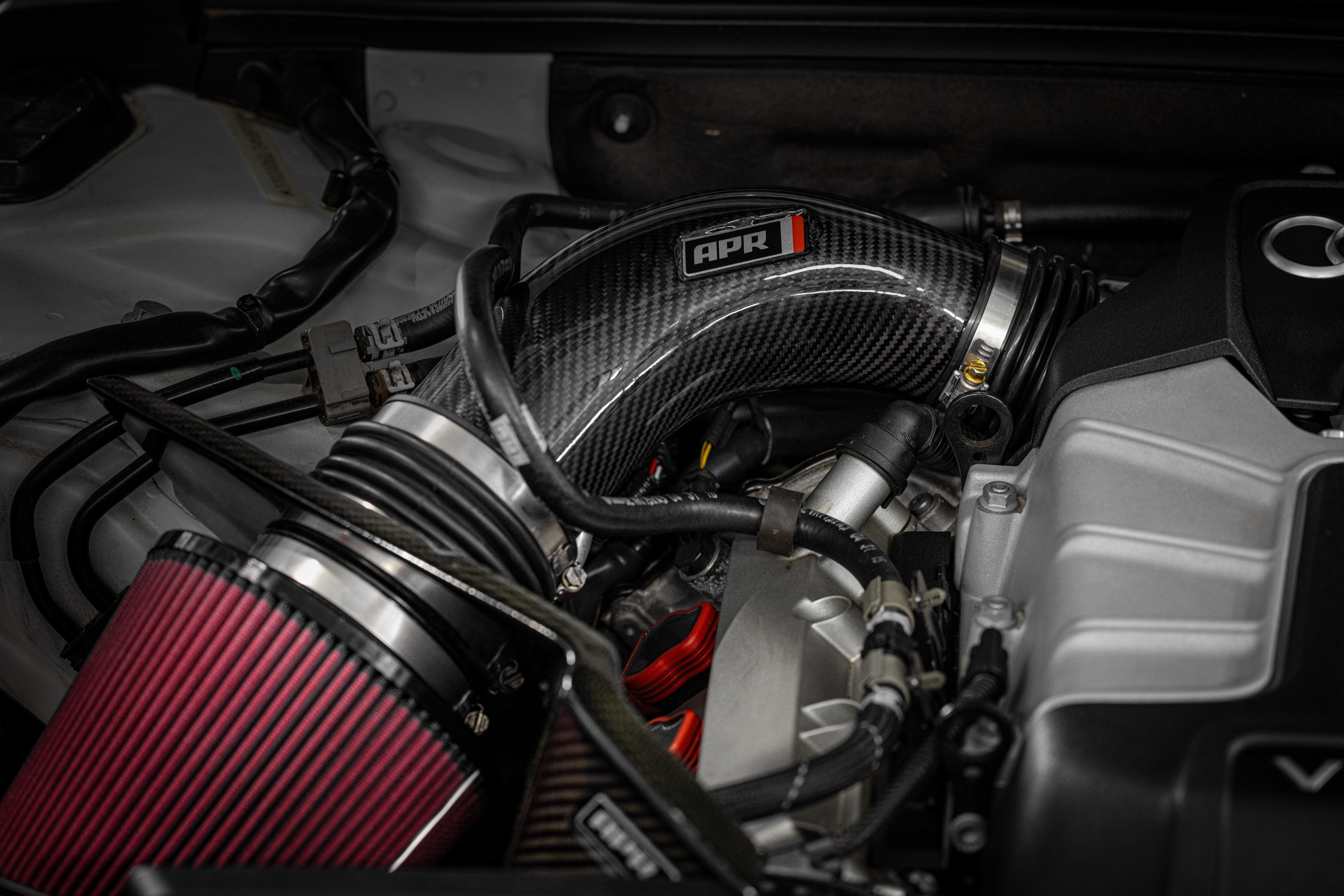 APR Carbon Fiber Intake Pipe Audi S4 B8 / S5 8T 3.0 TFSI | Tweedekans