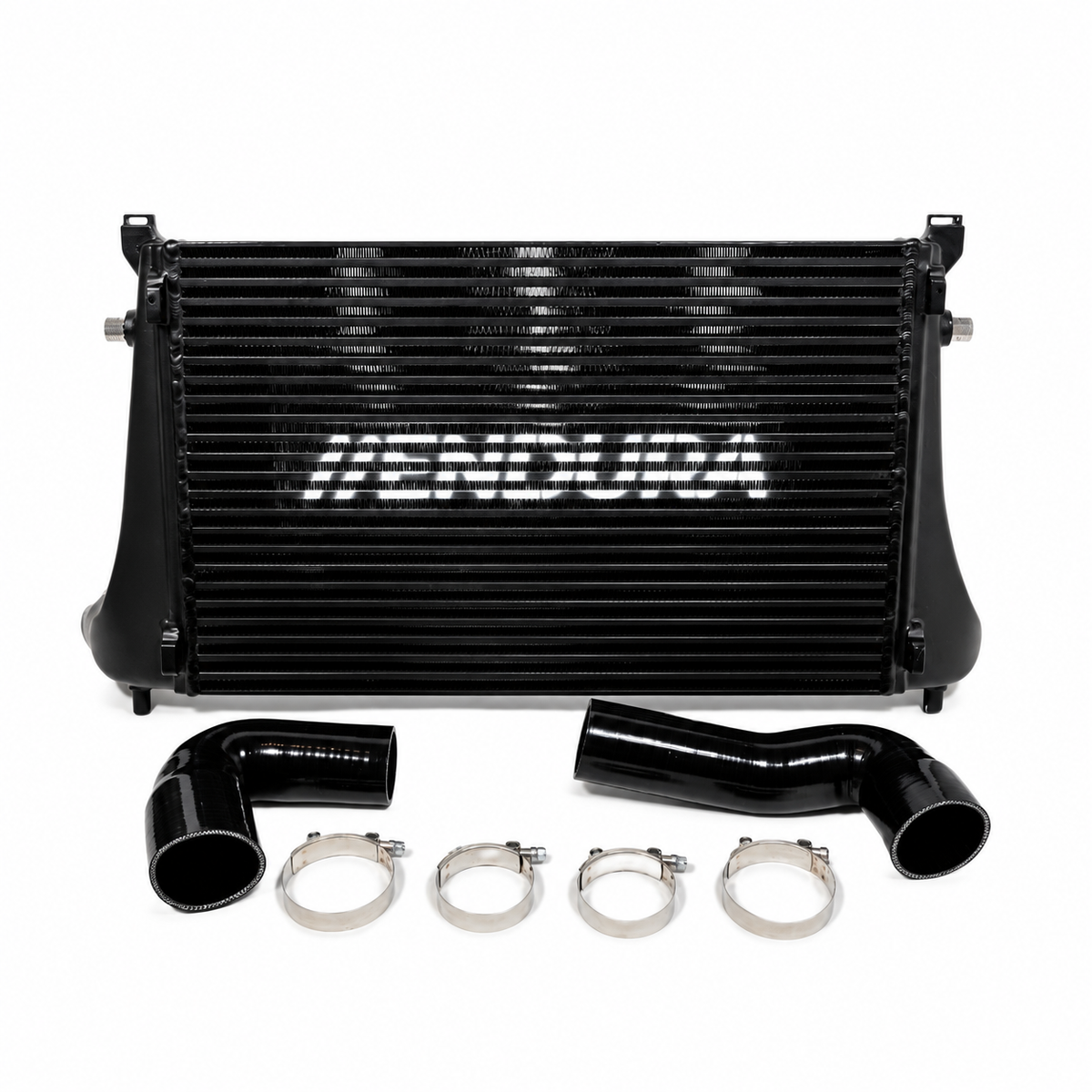 Endura intercooler voor 1.8 en 2.0 TSI MQB met twee zwarte siliconenslangen en vier roestvrijstalen slangklemmen
