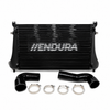 Endura intercooler voor 1.8 en 2.0 TSI MQB met twee zwarte siliconenslangen en vier roestvrijstalen slangklemmen