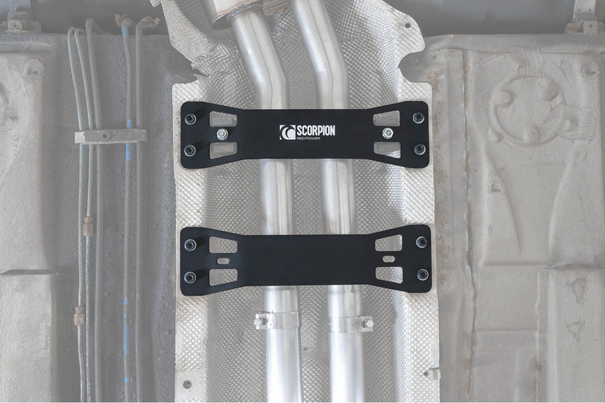 Par de soportes de escape para soporte de túnel Scorpion BMW E46 320 325 01